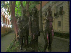 Statue with three generations of Chinese women, Shamian Island